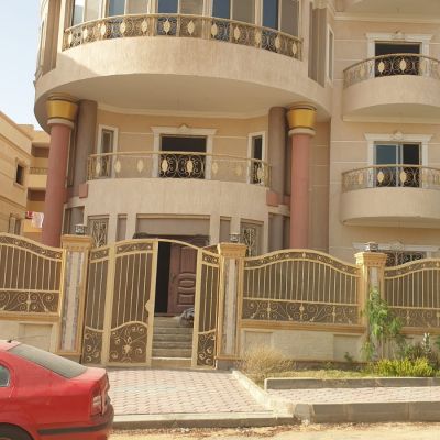 Villa, 600 meters, basement, ground, first, second, and roof for sale in the Fourth District, Obour City