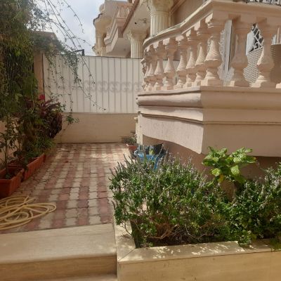 Duplex 400 meters basement and ground floor with a garden 150 meters super lux for sale in the fourth district of Obour City.