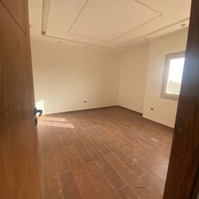 شقه 200 متر الترا سوبر لوكس للايجار في الحي التاسع مدينه العبور 